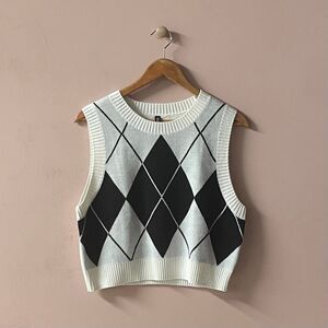 H&M Cream/Black/Light Gray Argyle Knit Cropped Sweater Vest Size M EUC